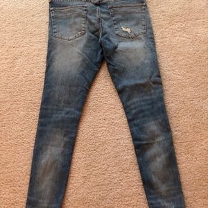 Men’s ripped jeans